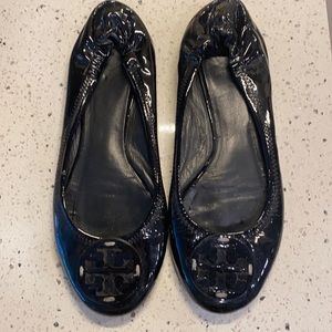 Tory Burch flats in patent leather size 9